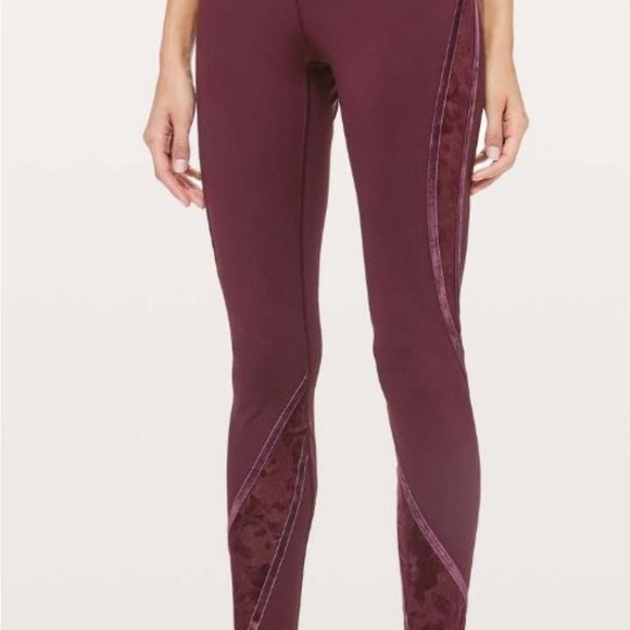 Lululemon Wunder Under High-Rise Leggings with Floral Detailing Size 10 - Picture 1 of 4